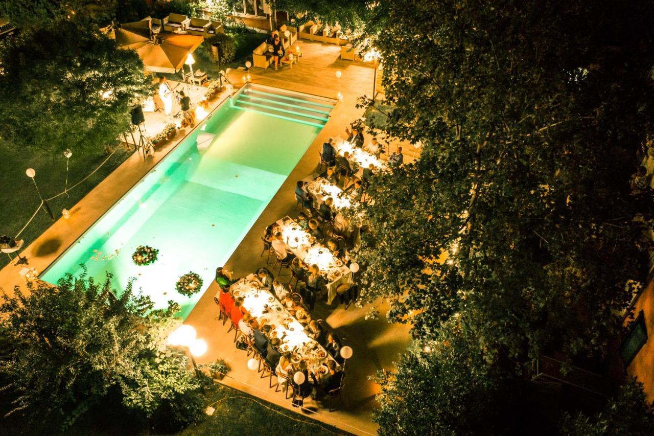Hotel Milano Pool & Garden Salice Terme Extérieur photo
