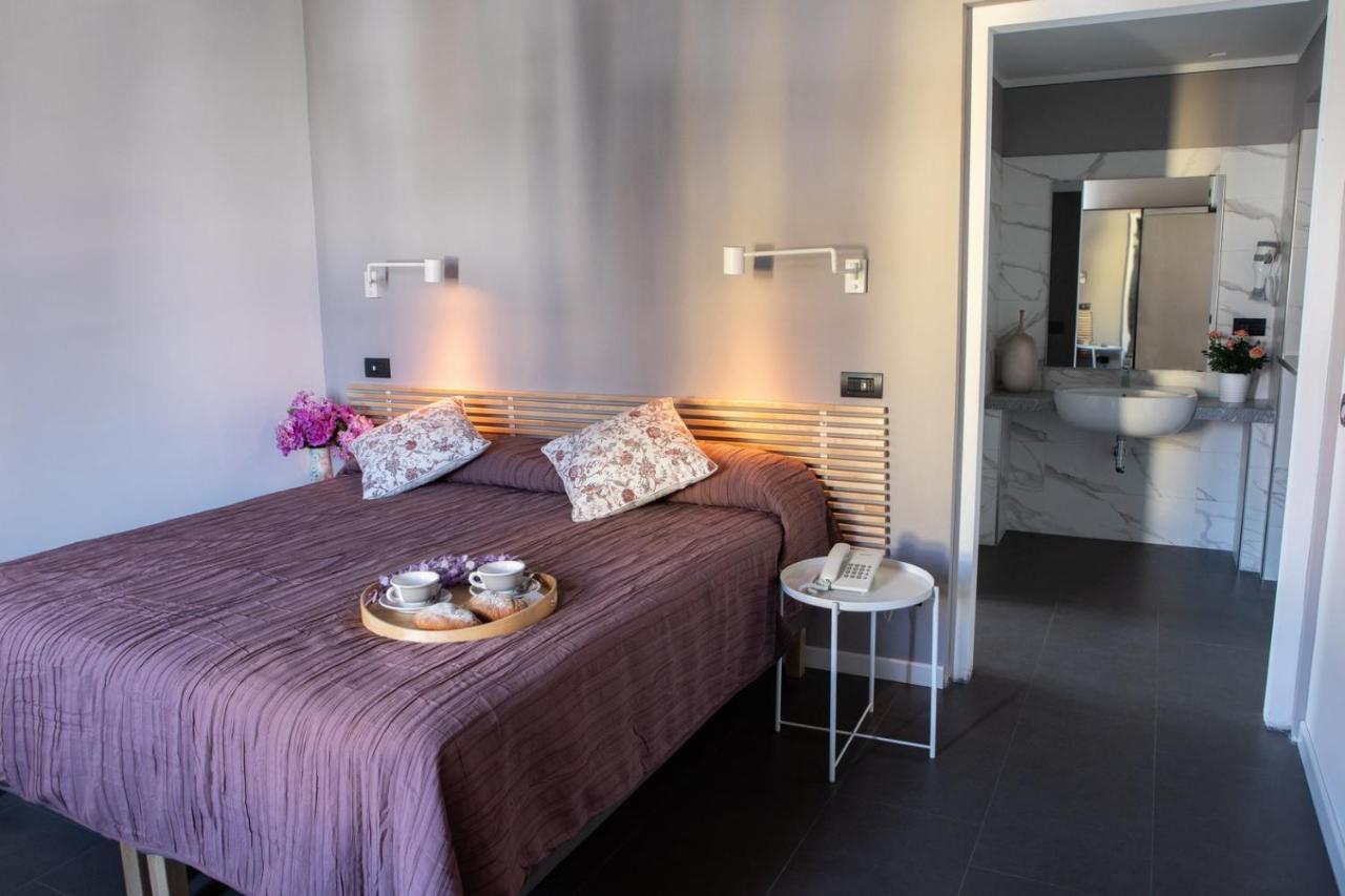 Hotel Milano Pool & Garden Salice Terme Extérieur photo
